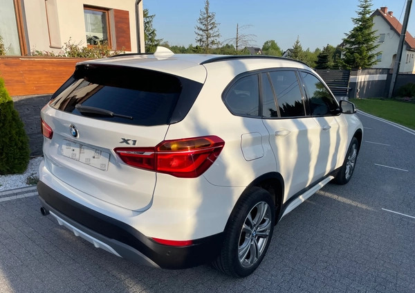 BMW X1 cena 77000 przebieg: 129805, rok produkcji 2016 z Frampol małe 232